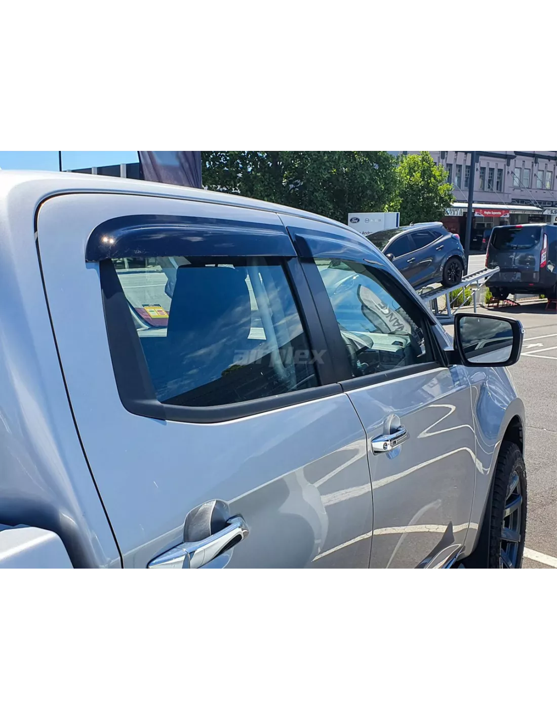 Spiel 4 Fehler Front- und Heckglas Isuzu Dmax N57 N60 2020+