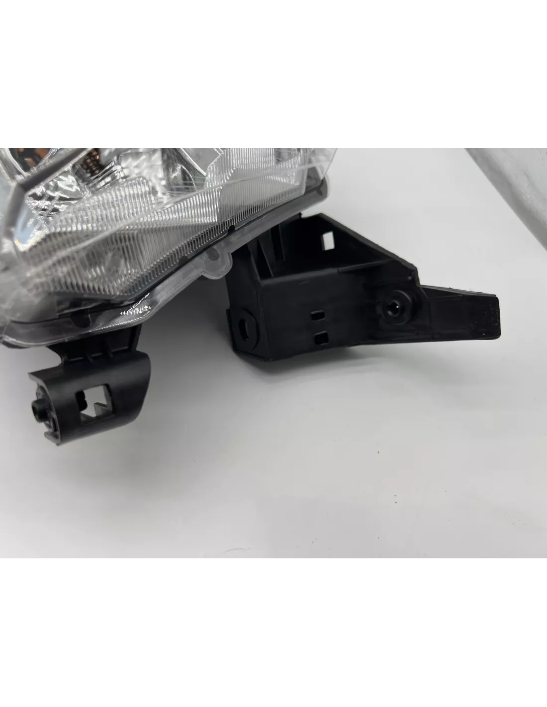 Optique avant gauche réglage électrique halogène Toyota Hilux Revo