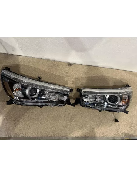 Paire optiques avant à leds Toyota Hilux Revo 2016-2018 - en
