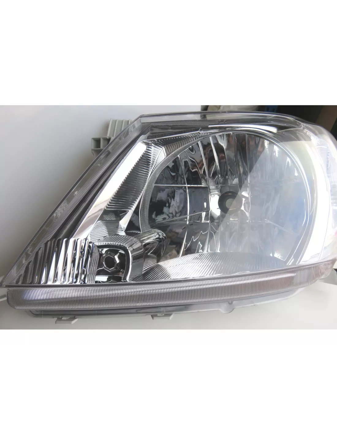 Optique de phare avant gauche Hilux 2009-2011 DEPO - accessoire 4x4