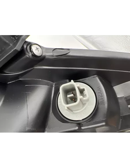 Optique avant gauche Hilux Vigo 2012-2015 - Réglage manuel ou