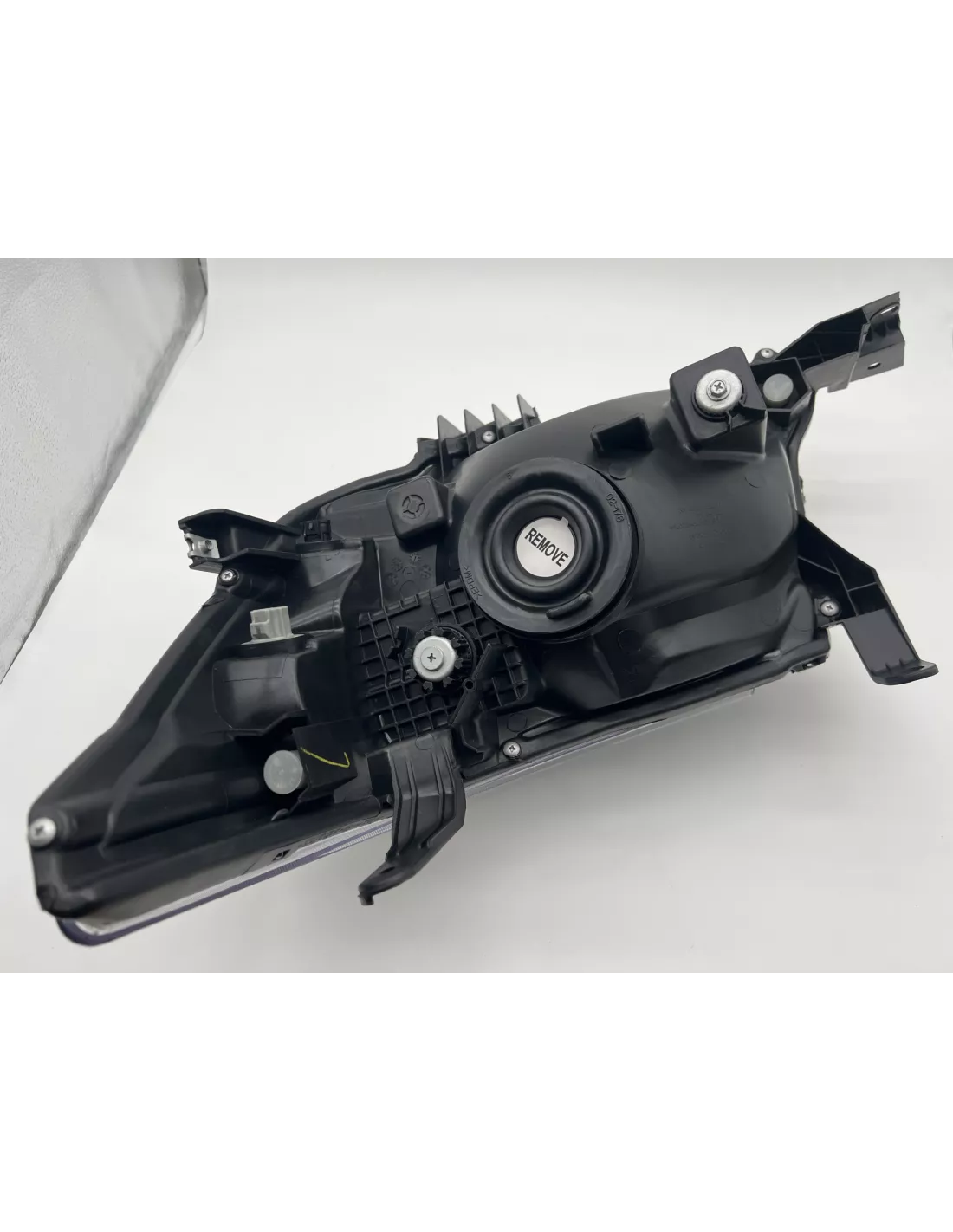 Optique avant droit Hilux Vigo 2012-2015 - Réglage manuel ou
