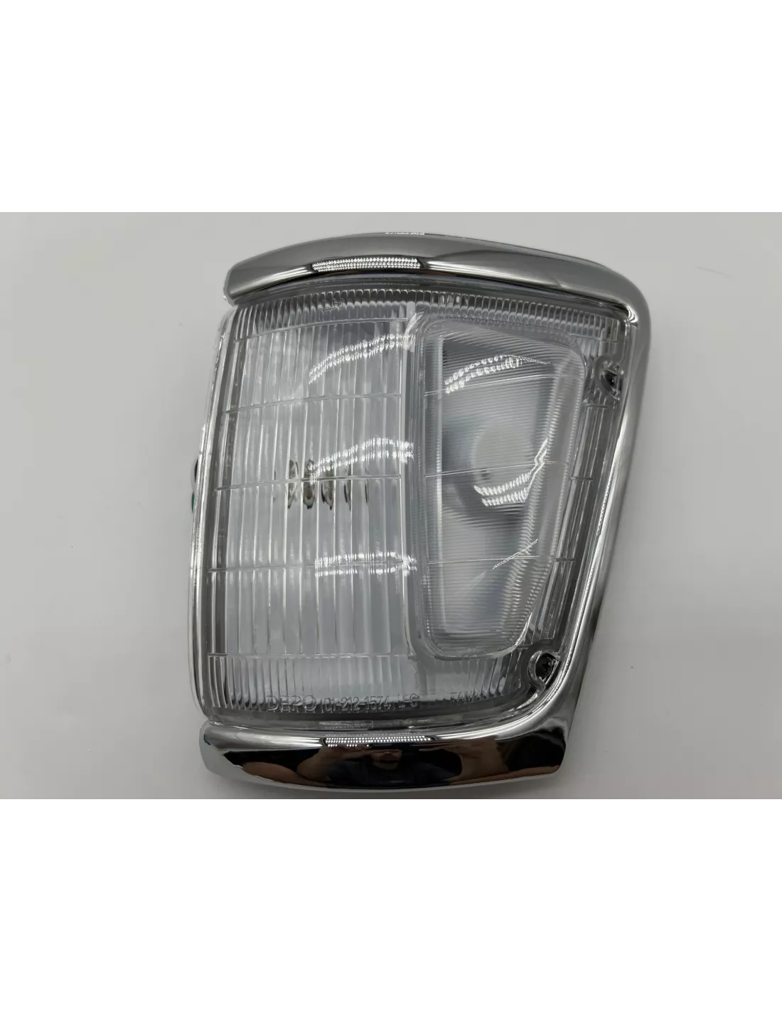 AVG Runner Hilux 88-97 Nachtlicht DEPO - 4x4 Zubehör