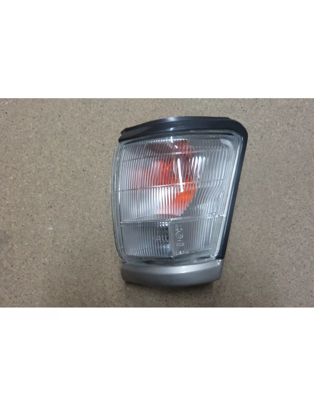 CLIGNOTANT AVG HILUX 98-02 DEPO - accessoire 4x4
