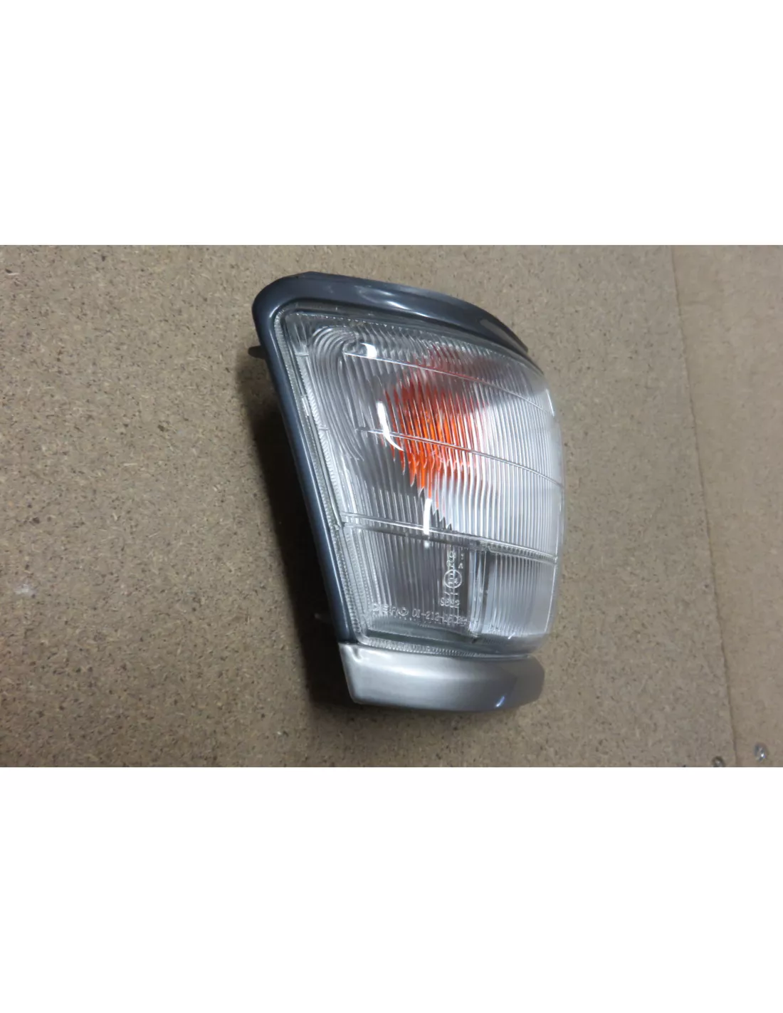 CLIGNOTANT AVD HILUX 98-02 DEPO - accessoire 4x4