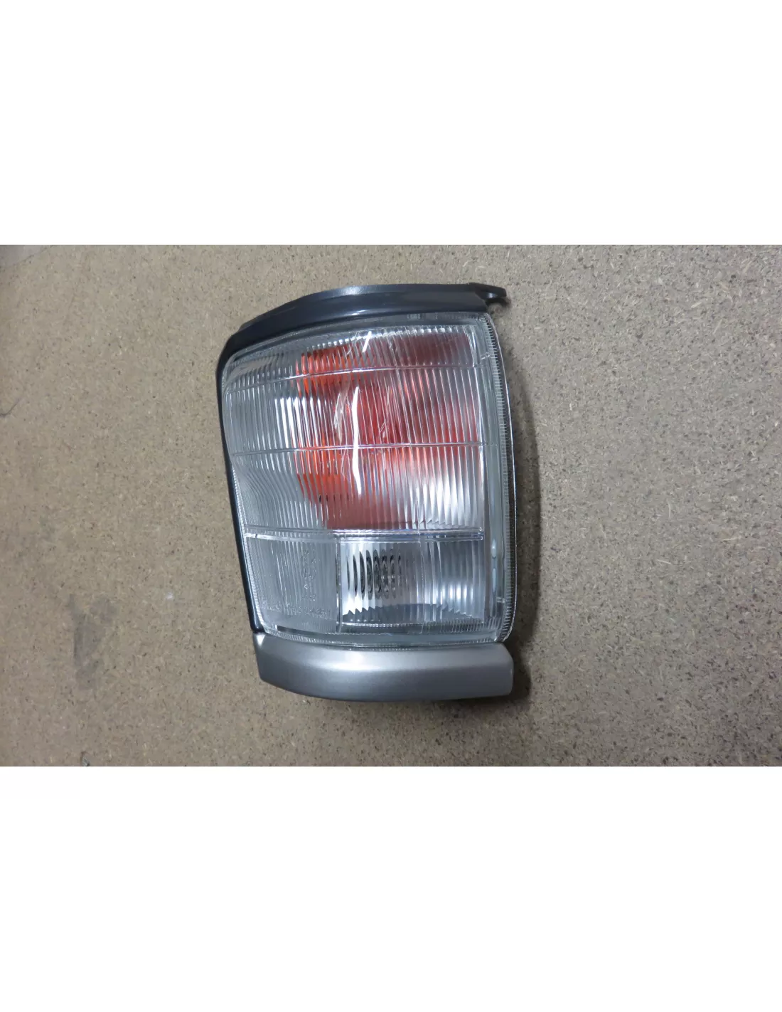 CLIGNOTANT AVD HILUX 98-02 DEPO - accessoire 4x4
