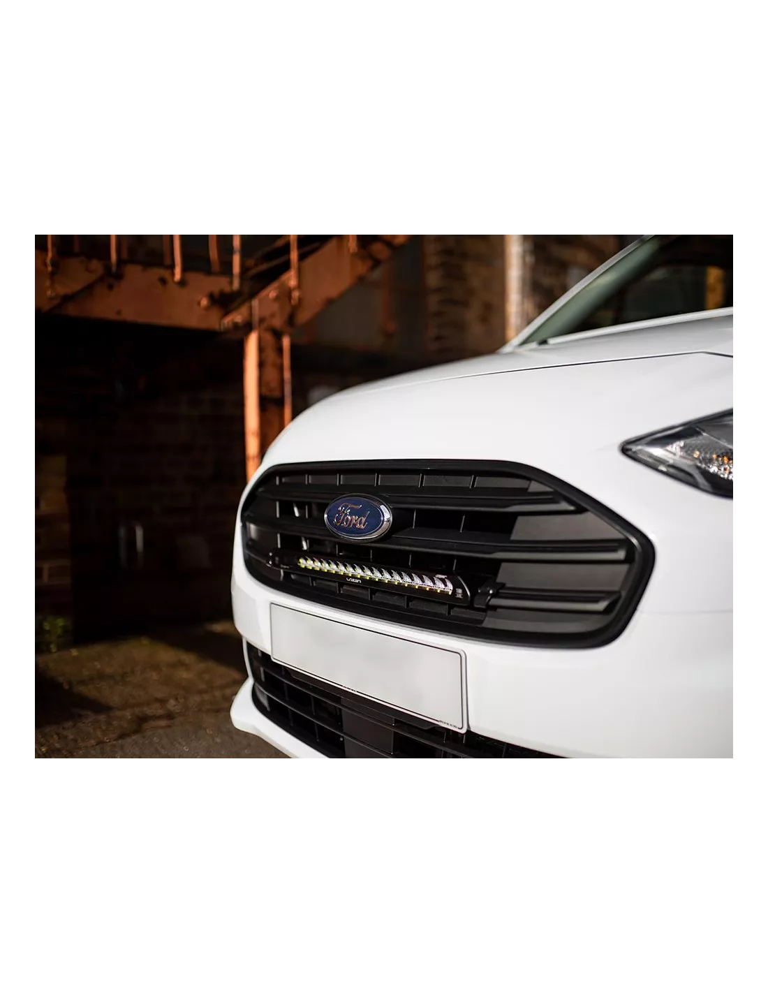 Kit intégration calandre Lazer Ford Transit Connect (2018-2021) -