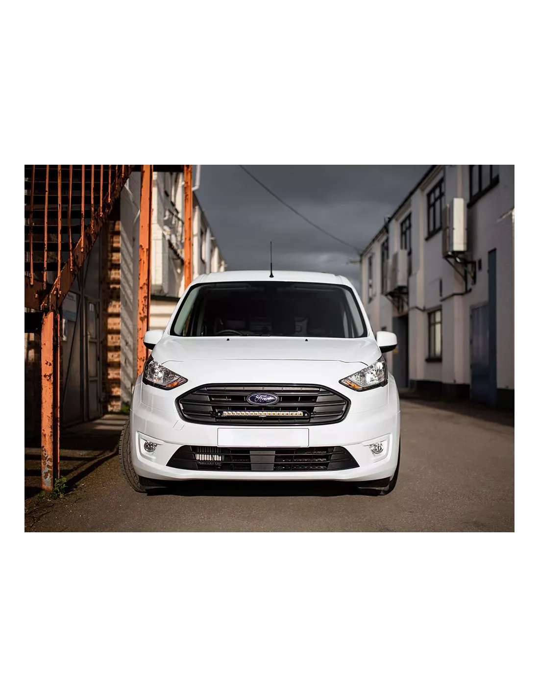 Kit intégration calandre Lazer Ford Transit Connect (2018-2021)