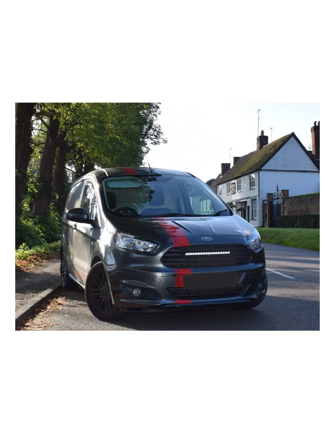 Kit intégration calandre Lazer Ford Transit Courier (2014-2018) Glide