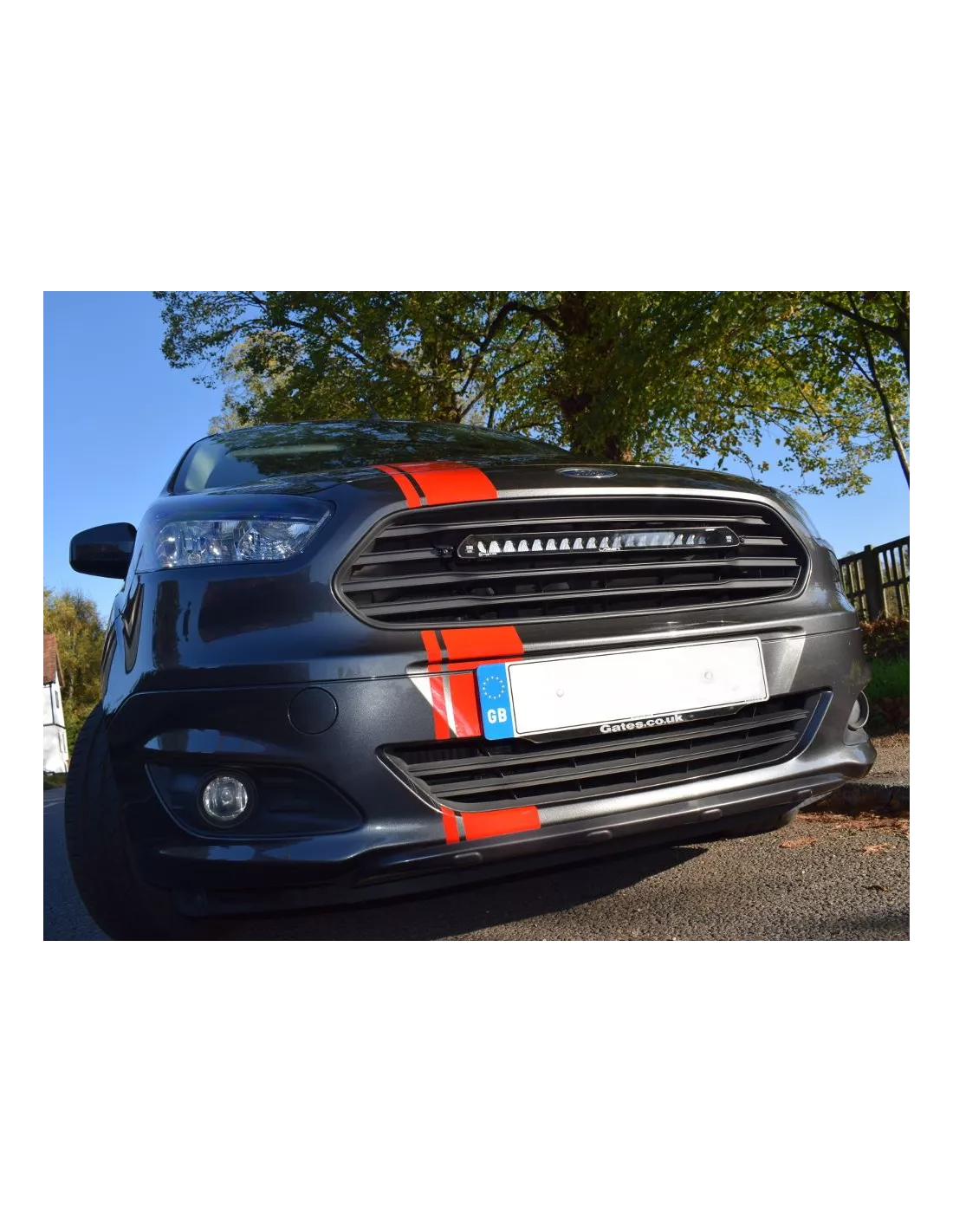 Kit intégration calandre Lazer Ford Transit Courier (2014-2018) Glide