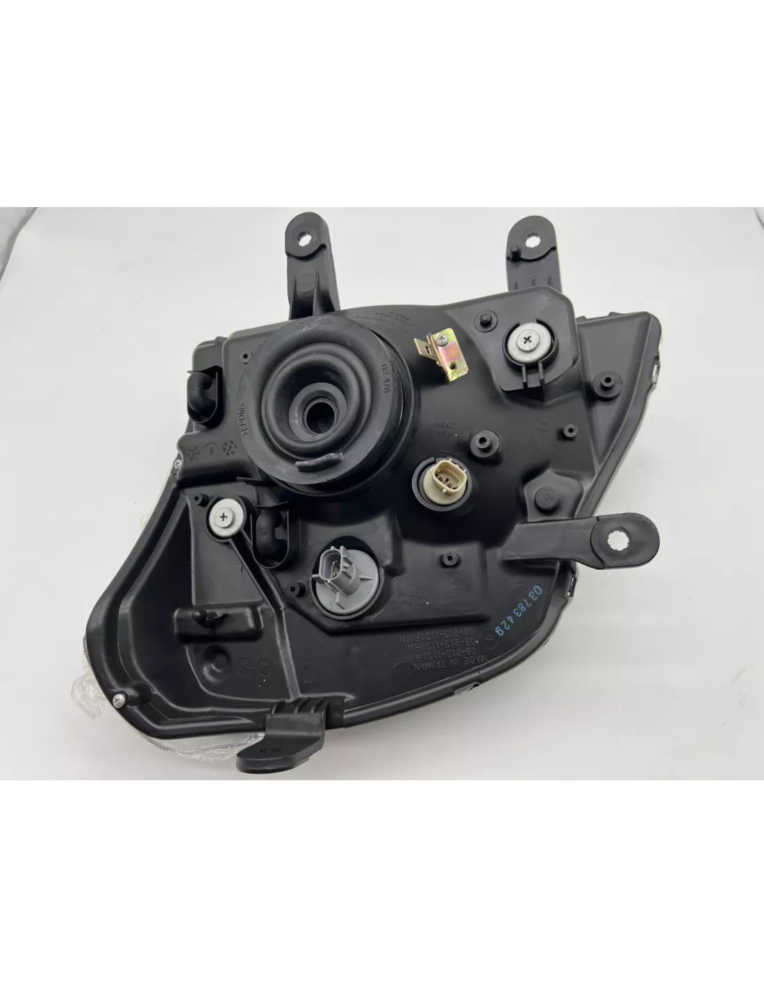 OPTIQUE AVD DMAX 2002-2007 REGL MANU DEPO - accessoire 4x4