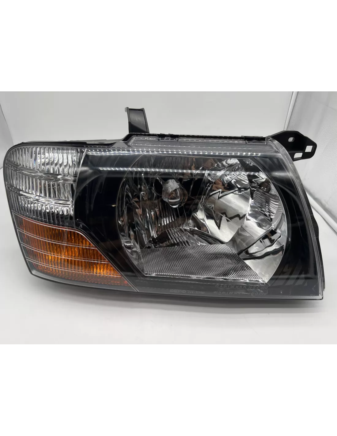 Optic Avd Pajero III zwarte achtergrond DEPO - 4x4 accessoire