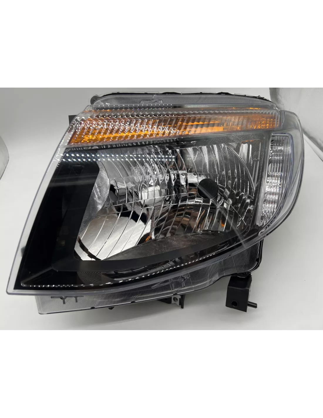 Optique avant gauche Ford Ranger T6 2011-2015 DEPO - accessoire 4x4