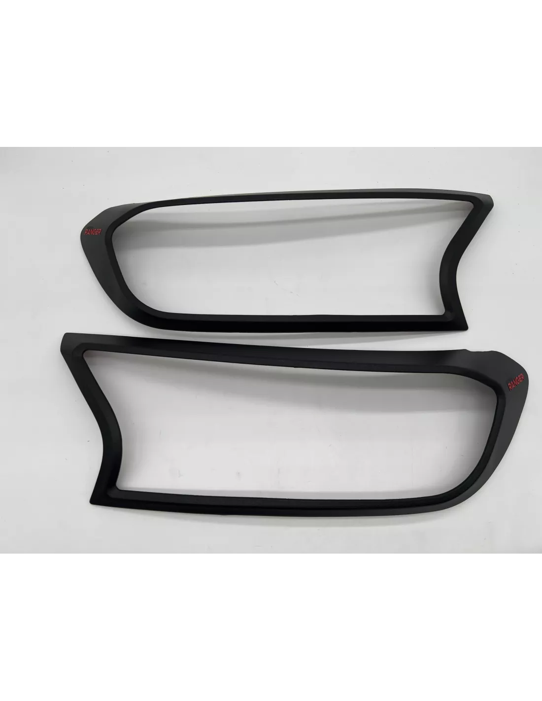 Entourages de phares noirs pour Ford Ranger T7 2016-2019 - La paire