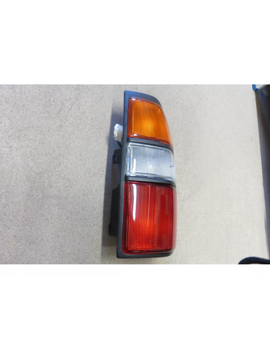 Feu aile arrière droit KZJ9 - Jaune blanc rouge DEPO - accessoire 4x4