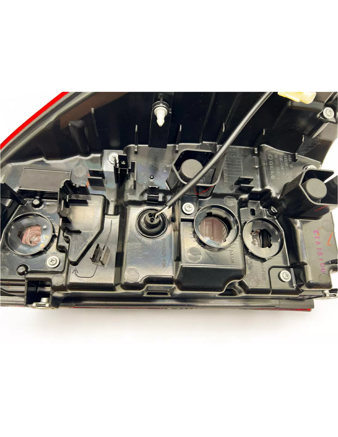 Linkes hintere Licht Toyota Hilux Revo 08-2021 + DEPO -