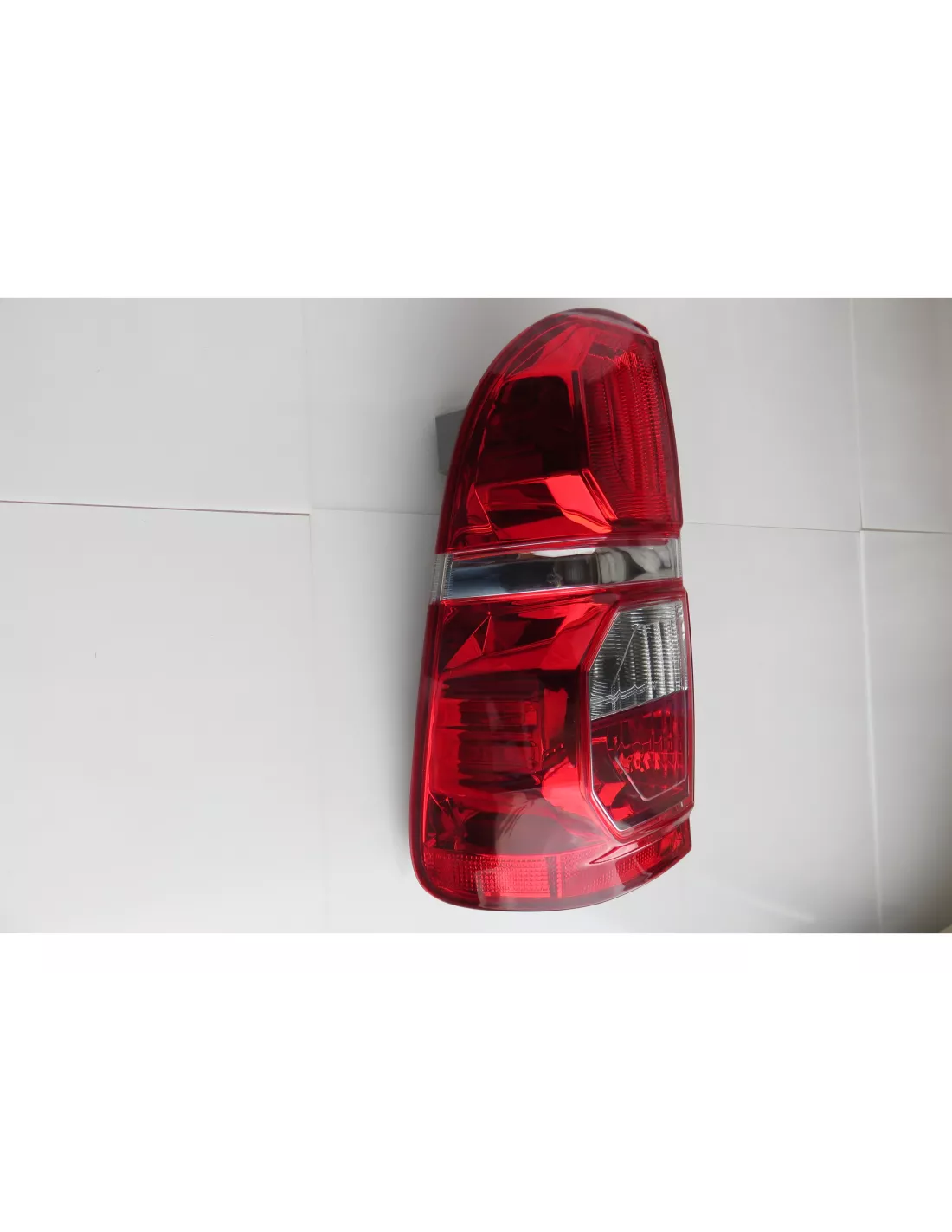 Hilux Vigo 2012-2015 linke Hecklampen DEPO - 4x4 Zubehör