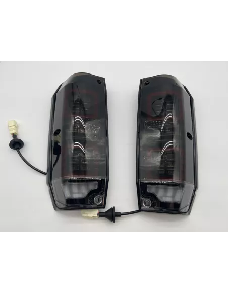 Feux arrière leds fumés pour Land Cruiser HZJ76 GRJ76 - La paire DTC