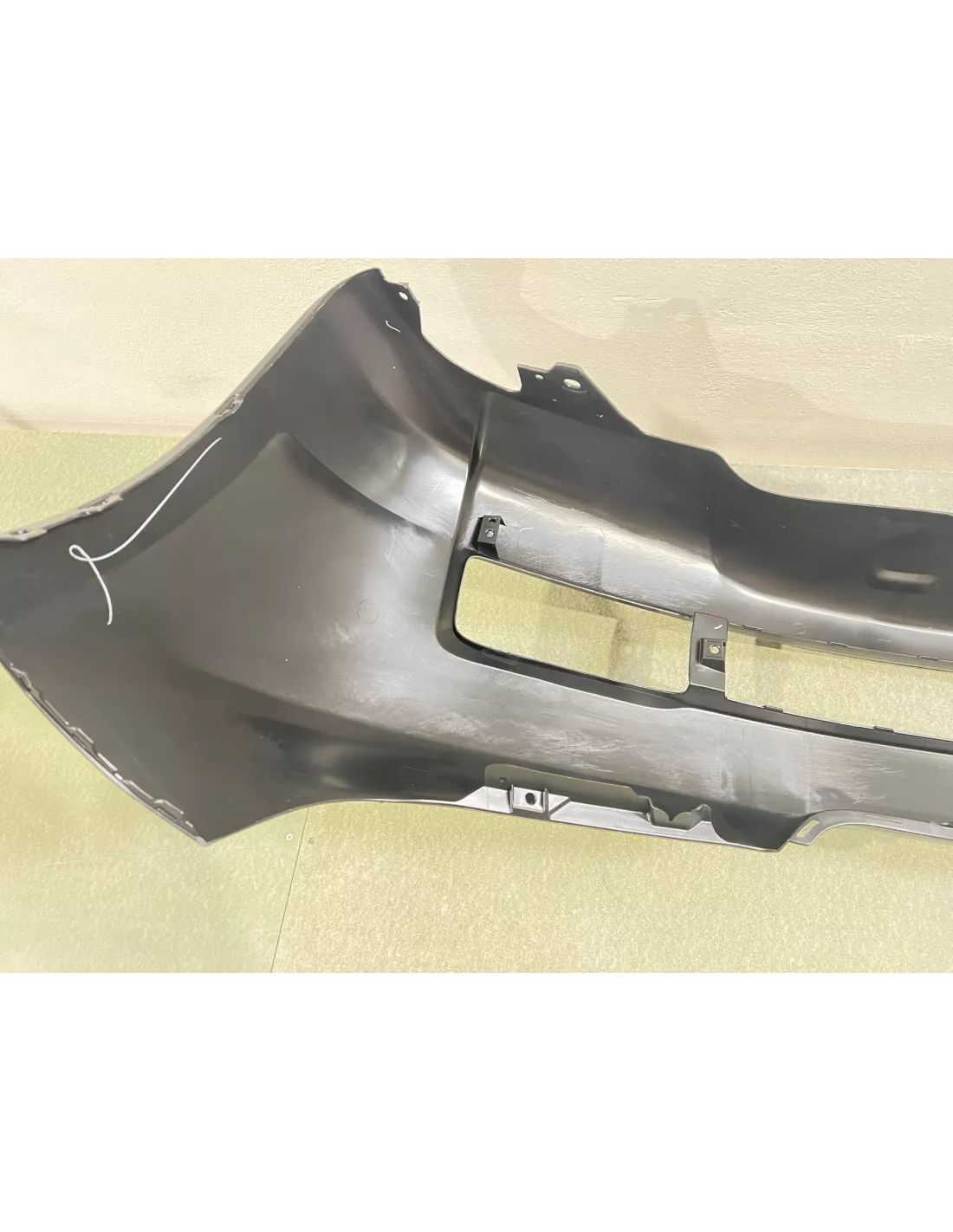 BUMPER AV VD200 2012 TOYOTA - 4x4 Zubehör