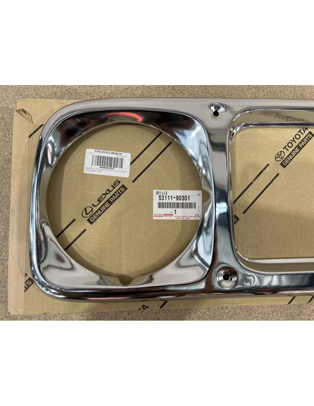 Calandre entourage de phare chromée Land Cruiser BJ4 1980+ TOYOTA -