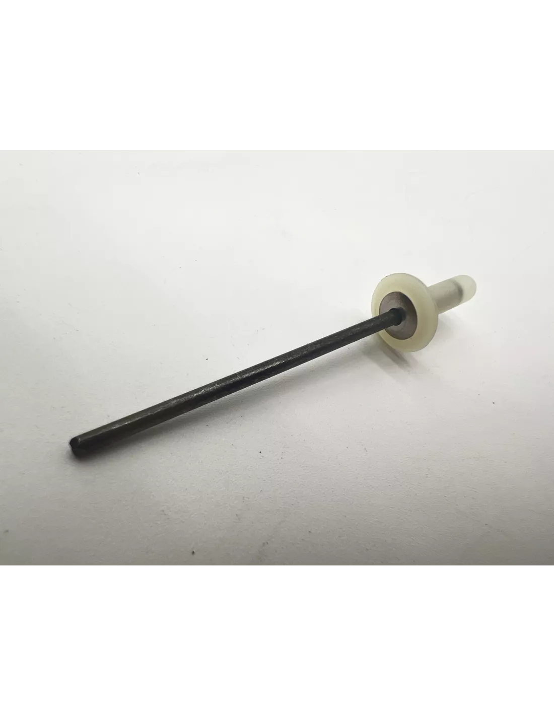 RIVET MOULURE PARE BRISE TOYOTA - accessoire 4x4
