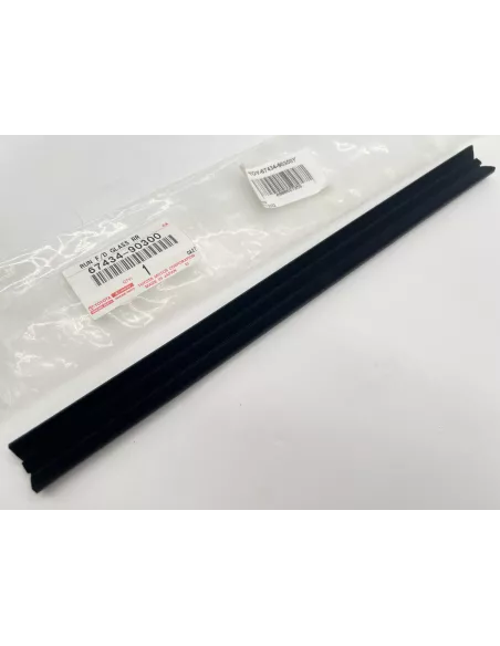 CAOUTCHOUC GUIDE VITRE BJ4 TOYOTA - accessoire 4x4