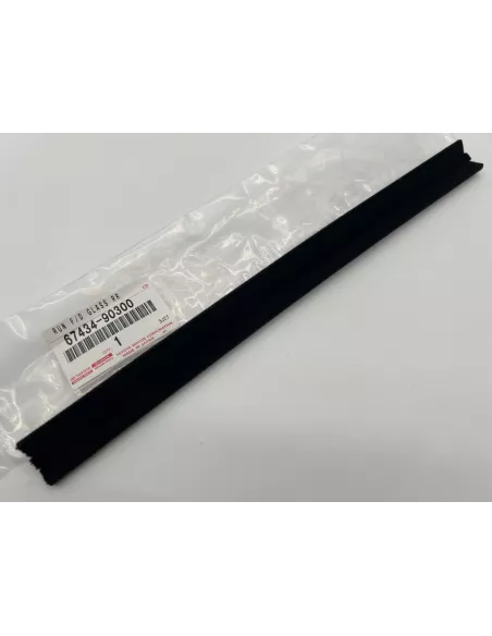 CAOUTCHOUC GUIDE VITRE BJ4 TOYOTA - accessoire 4x4