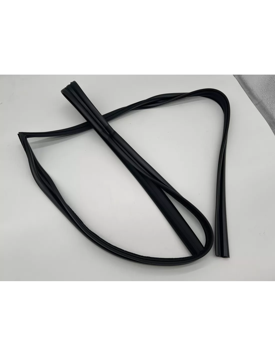 Joint de vitre dans encadrement de porte avant droit HDJ80 TOYOTA -