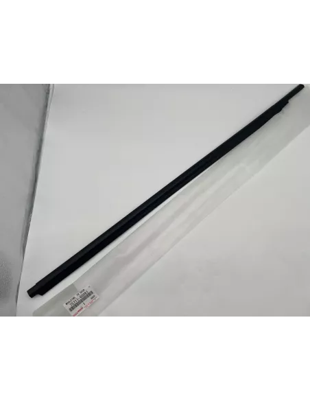 Moulure lèche vitre extérieur porte avant droite KDJ120 KDJ125 TOYOTA