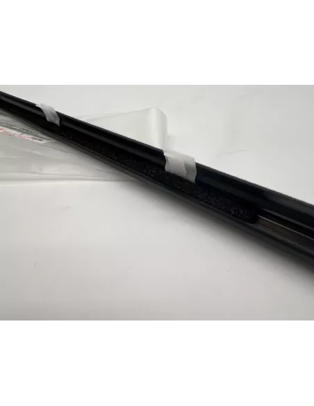Lèche vitre extérieur noir porte avant gauche HDJ80 TOYOTA -