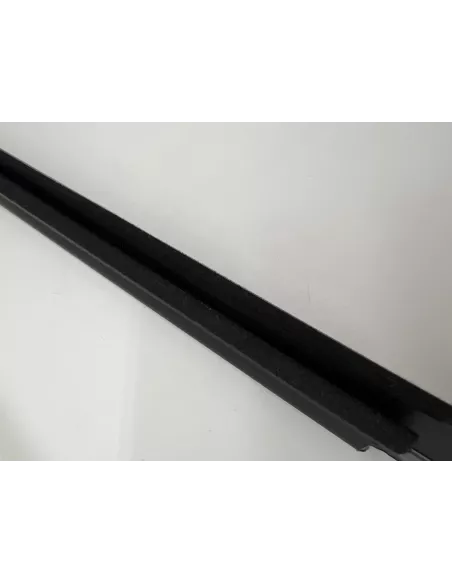 Moulure lèche vitre extérieur porte arrière droite KDJ120 TOYOTA -