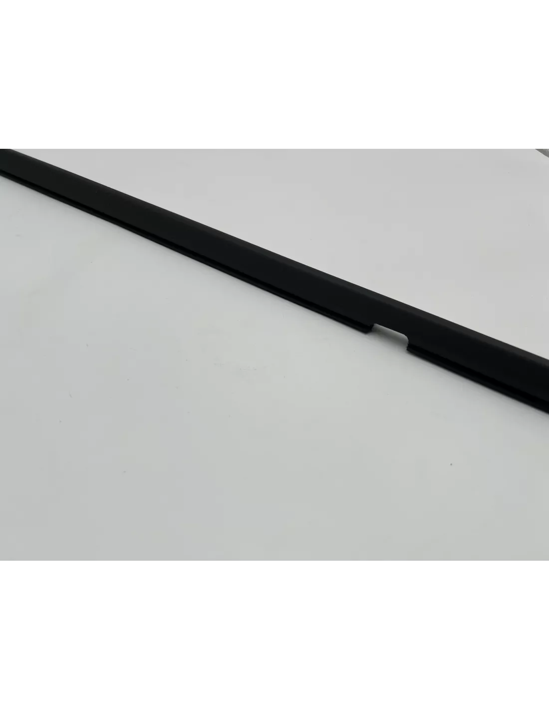 Lèche vitre extérieur noir porte arrière droite HDJ80 TOYOTA -