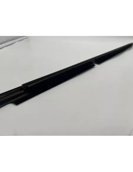 Moulure lèche vitre extérieur porte arrière droite HDJ100 TOYOTA -