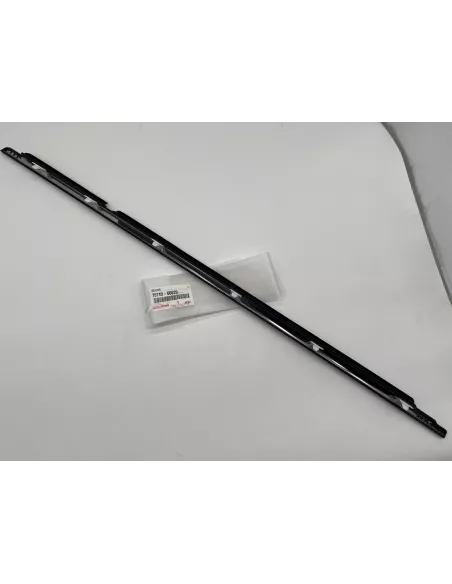 Lèche vitre extérieur noir porte arrière gauche HDJ80 TOYOTA -