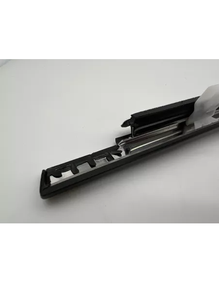 Lèche vitre extérieur noir porte arrière gauche HDJ80 TOYOTA -