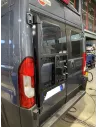 Edelstahl-Ersatzradtür auf linker hinterer Türfiat Ducato