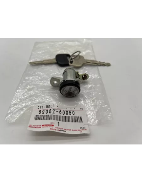 Barillet de porte conducteur HDJ80 avec clefs taillées TOYOTA -
