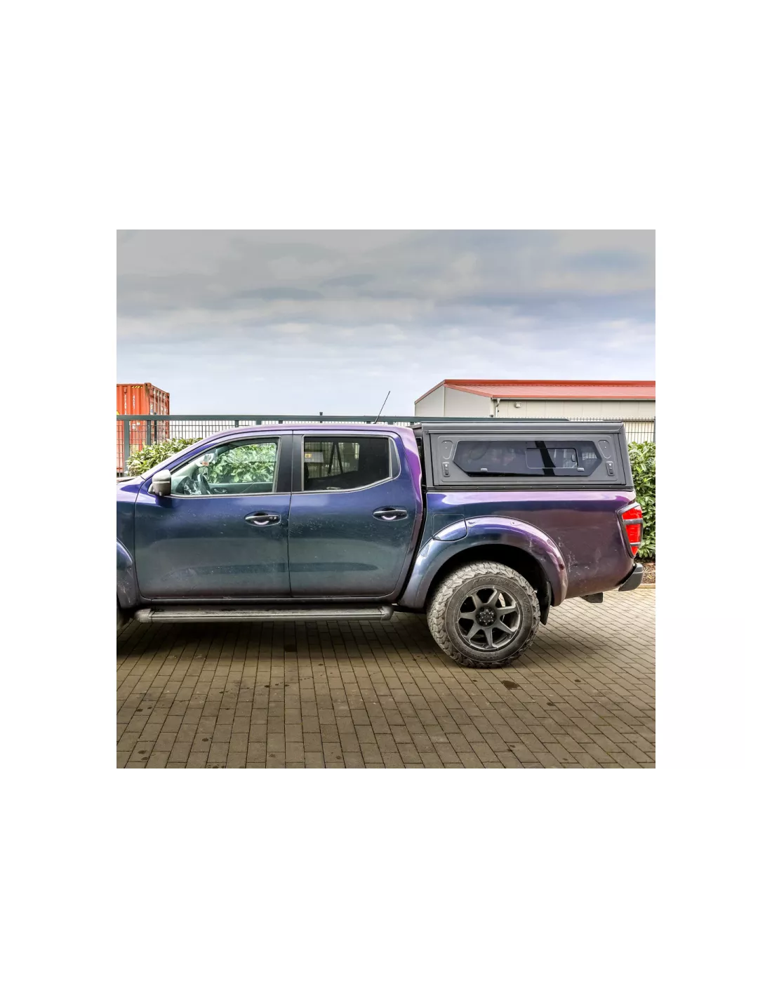 Hardtop Black Contour / Glatt mit Seitenfenster für Nissan Navara