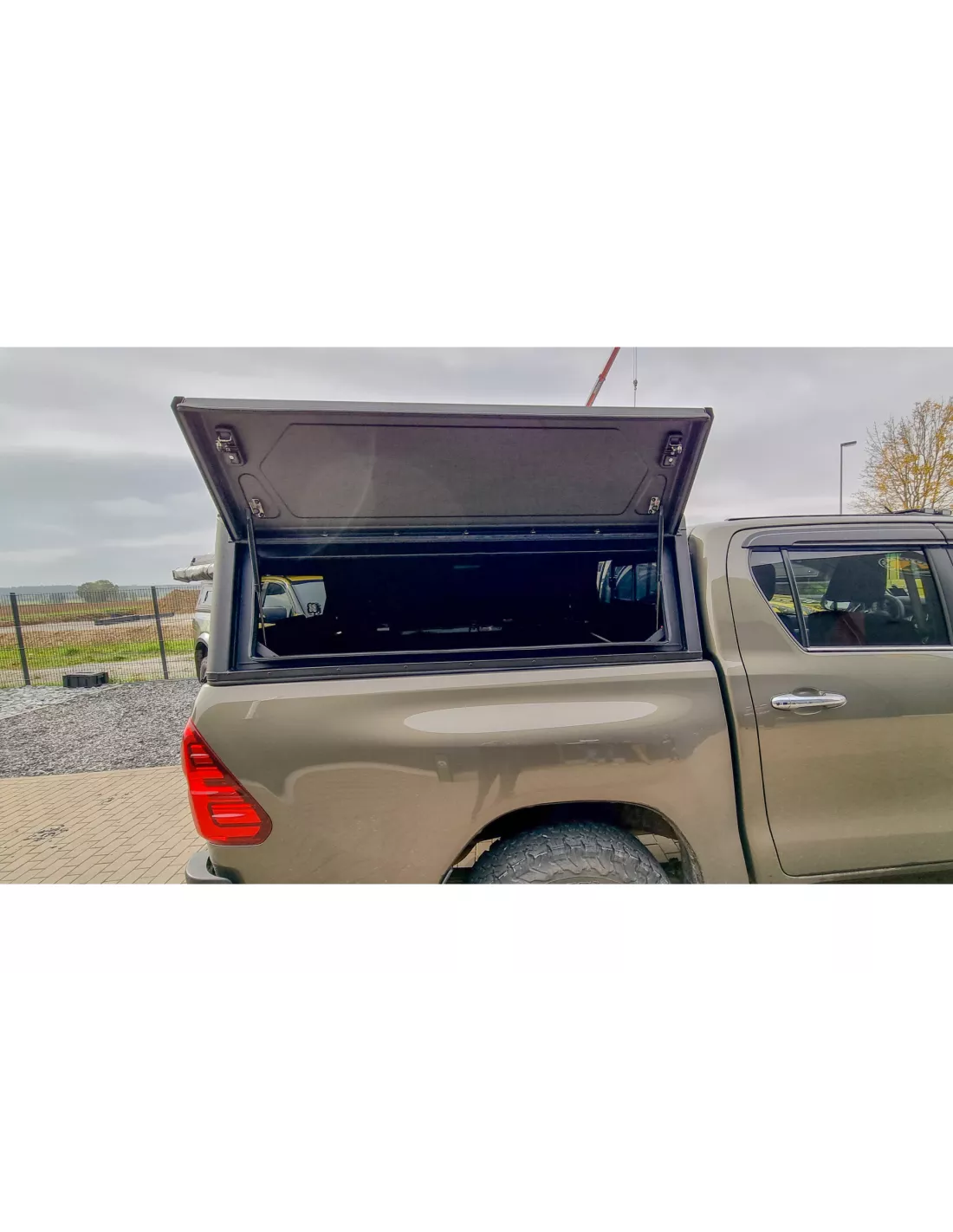 Hardtop Black Contour / Smooth ohne Seitenfenster für Nissan Navara