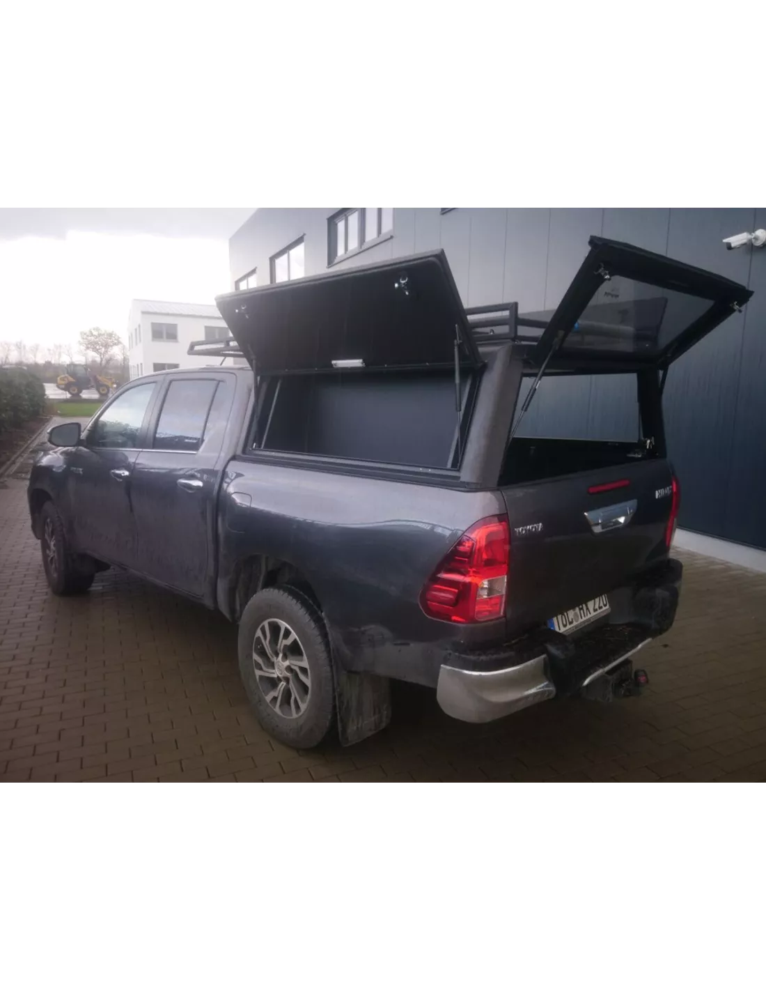 Hardtop Black Contour / Smooth Without Side Window for Toyota Hilux