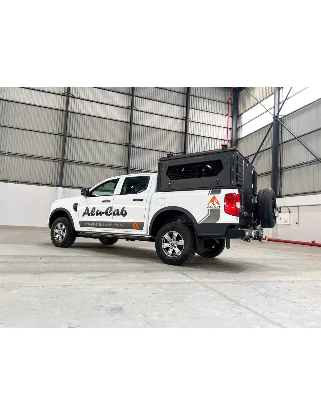 ModCAP Base DC avec fenêtres Alu-Cab ALU CAB - accessoire 4x4