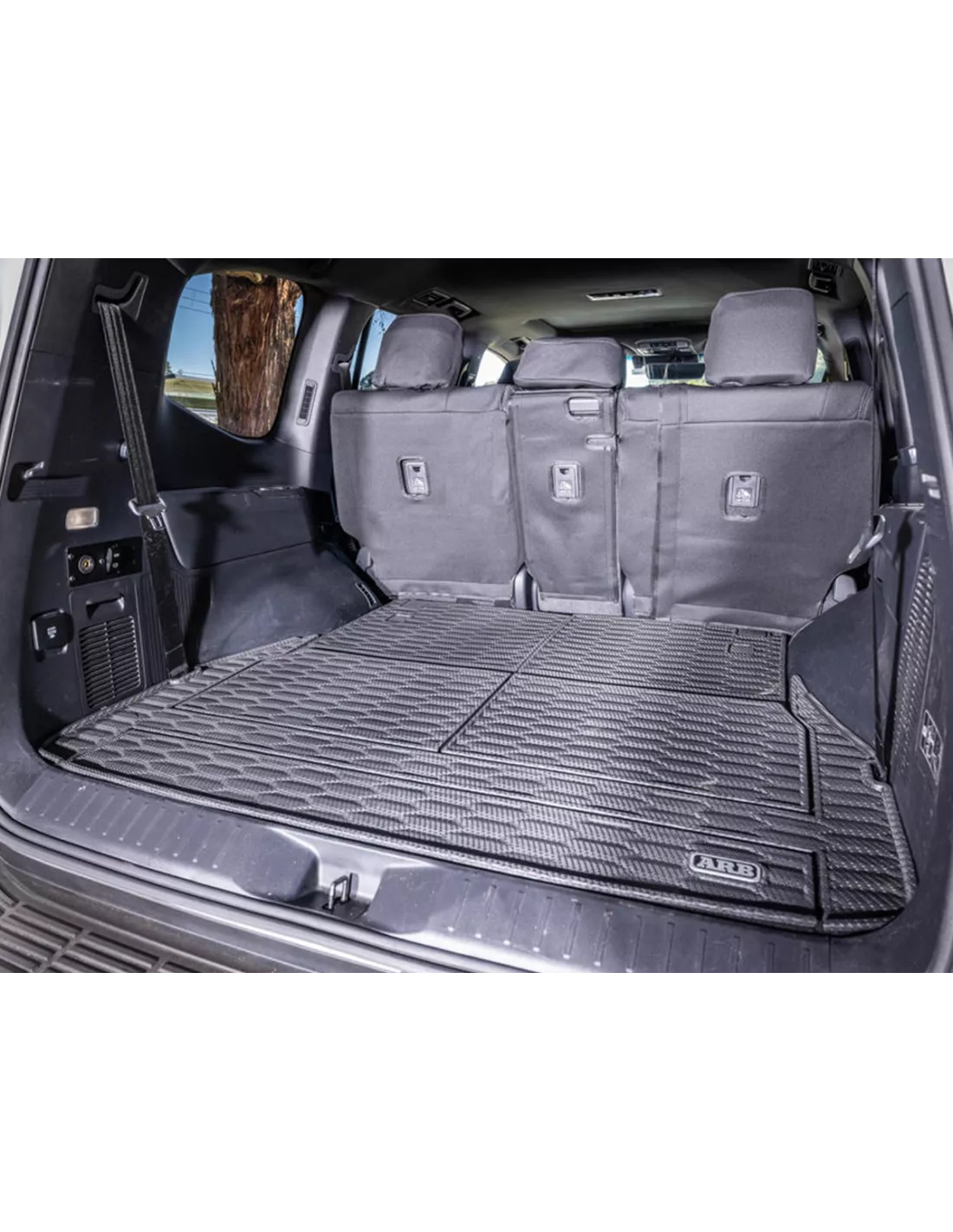 Tapis de coffre ARB renforcé spécifique Toyota Land Cruiser 300 ARB -
