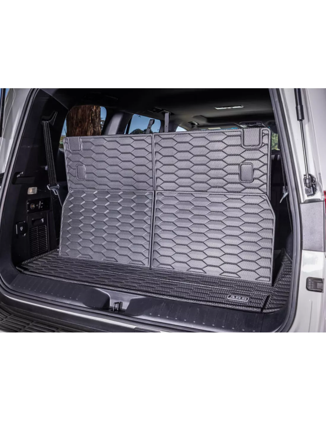 Tapis de coffre ARB renforcé spécifique Toyota Land Cruiser 300 ARB -