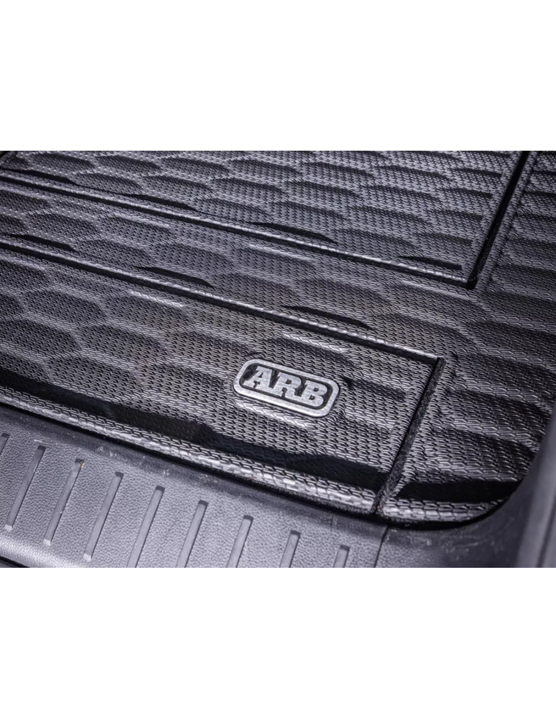 Tapis de coffre ARB renforcé spécifique Toyota Land Cruiser 300 ARB -