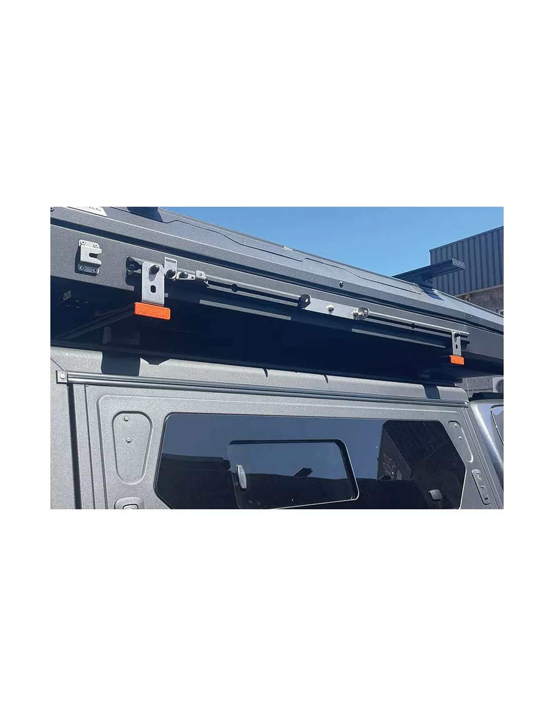 Embout orange gauche de barre de toit Alu-Cab ALU CAB - accessoire 4x4
