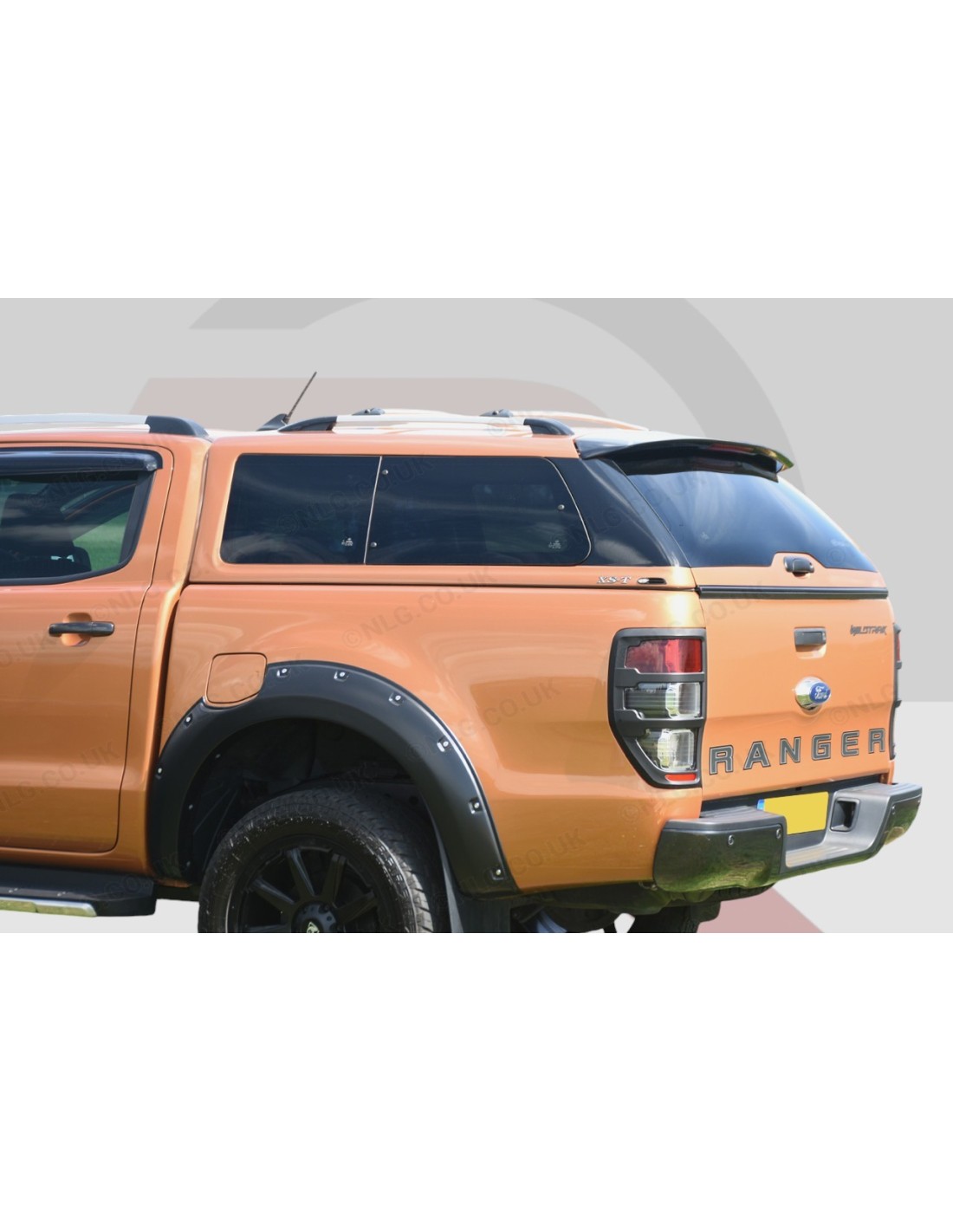 Hard Top ALPHA XS-T BLACK EDITION pour Ford Ranger