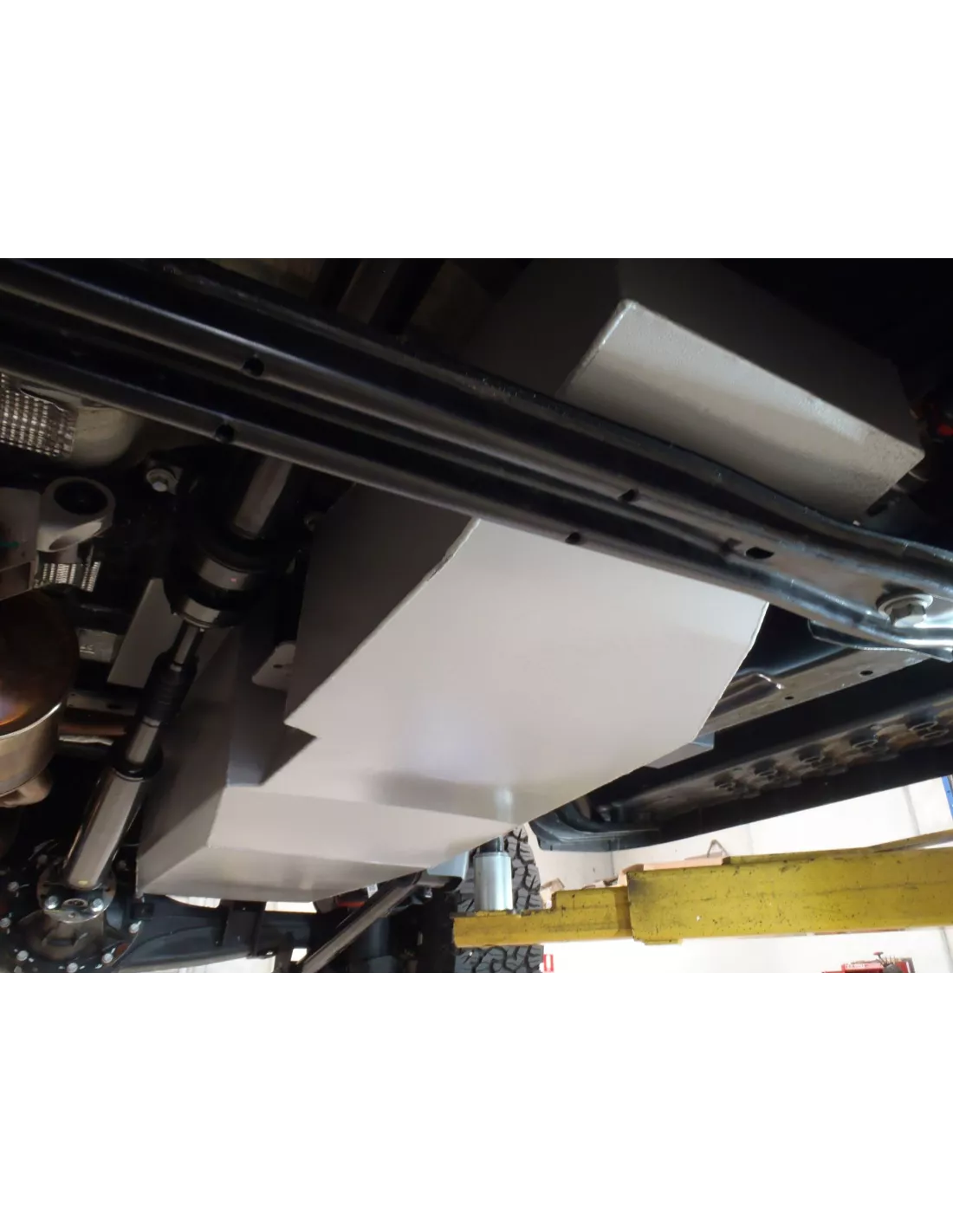 Tank LRA Ford Ranger Raptor 3.0 Ecoboost V6 135L Vervanging