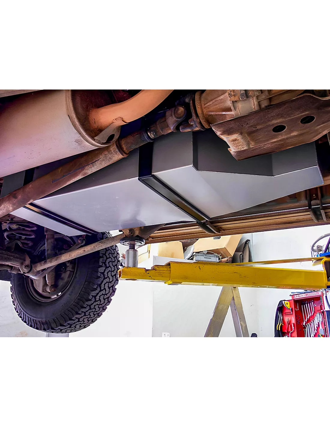 Reservoir LRA Toyota Landcruiser HDJ80 140L remplacement - boite