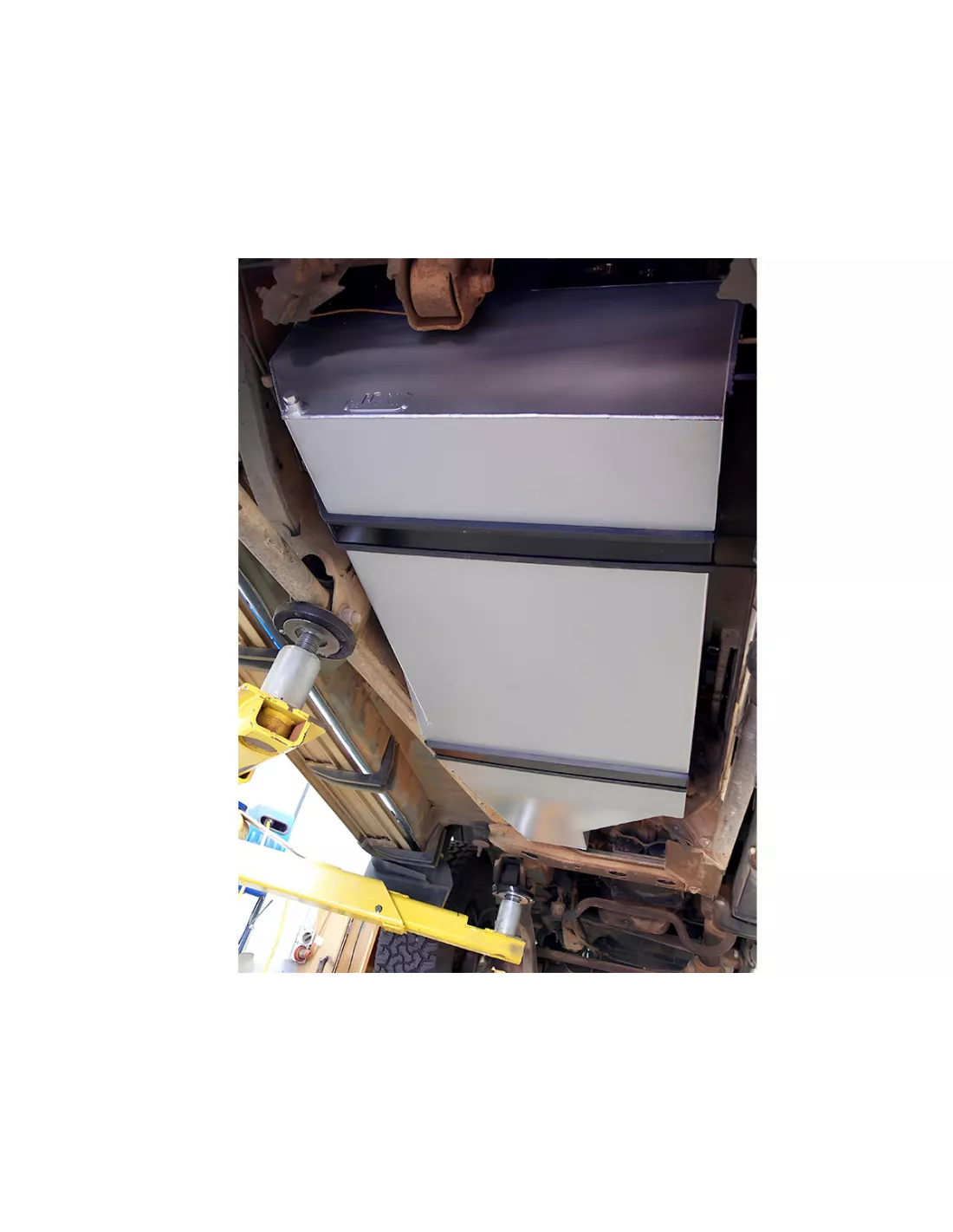 Reservoir LRA Toyota Landcruiser HDJ80 140L remplacement - boite