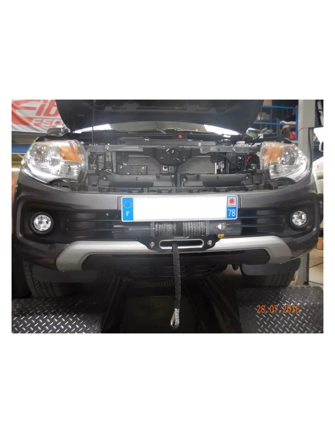 Platine de treuil intégrée au pare-chocs d'origine pour Mitsubishi